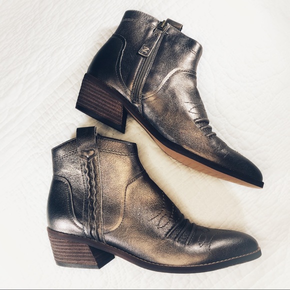 ZODIAC Kelsey Western Booties Metallic Pewter Leather NWOB Sz 7.5 - Picture 2 of 7